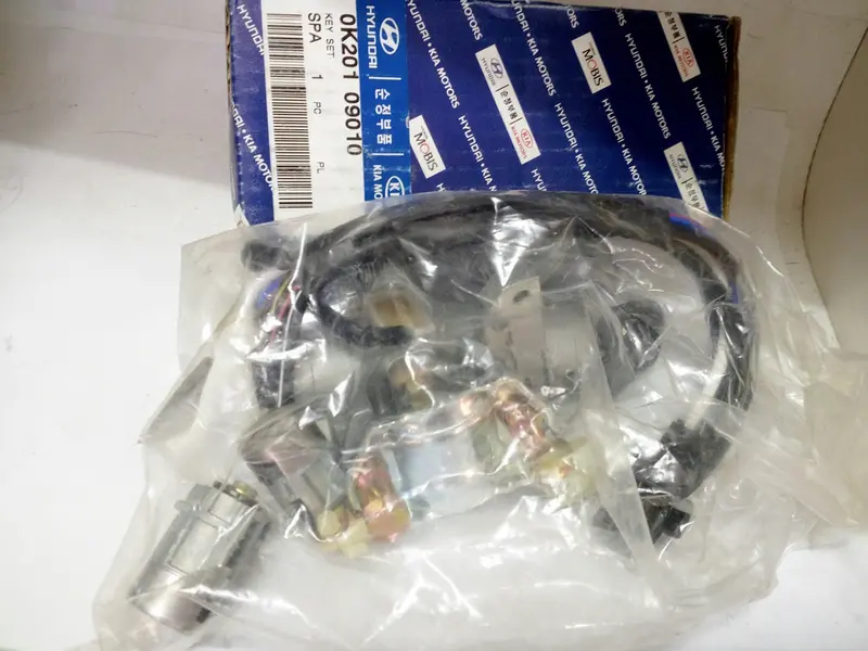 0K20109010 Genuine Key Set For Kia New Sephia, #C, #Sa 1