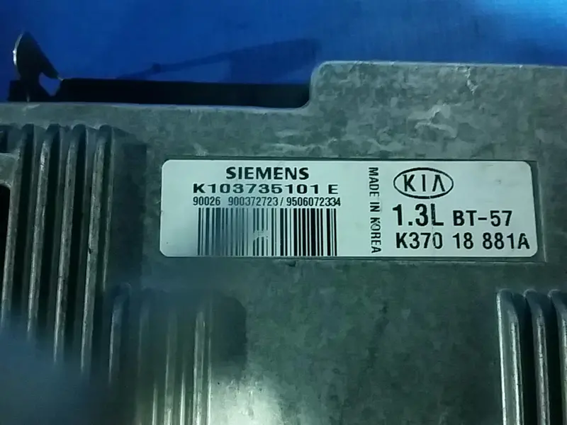 0K37018881a  Used Ecu(Electronvic Control Unit) For Kia Abella 1