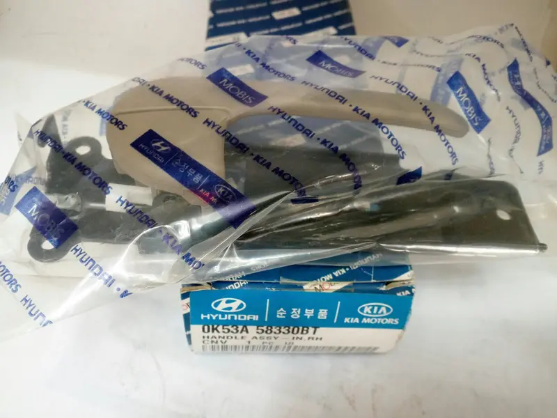 0K53a58330bt Genuine In Rh Handle For Kia Carnival 1998~2005, #C, #Sa 1