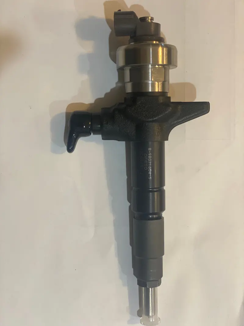 2007-2016 4Jj1 +30 Genuine Denso Injectors (Without Fitting Kit) 1