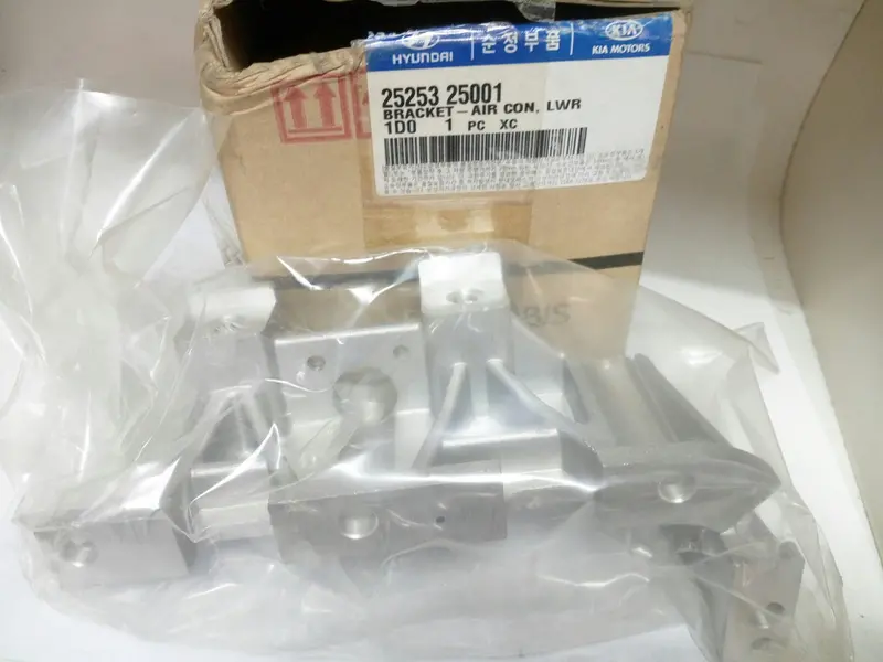 2525325001 Genuine Air Con Lower Bracket For Hyundai Sonata, Santafe, Grandeur, Kia Lotze, Sportage, K7, #E 1