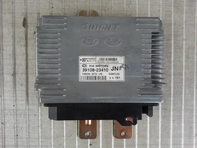 3910823410 Used Ecu(Electronvic Control Unit) For Kia Carens Ii/Xtrek 1