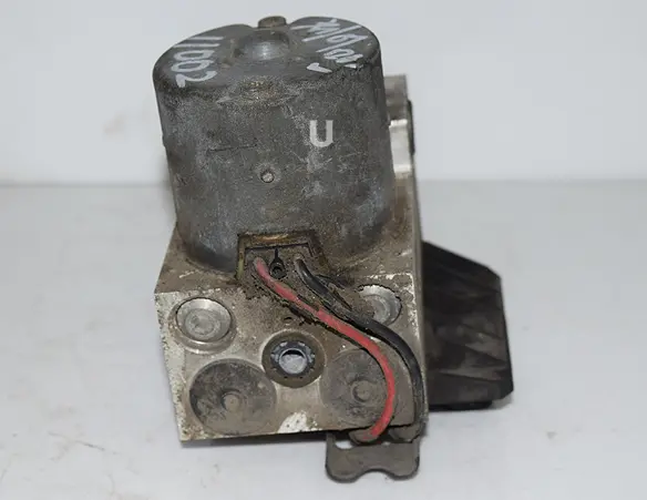 4892011002 Used Abs Module Unit  Assy For Ssangyong  Chairman 1