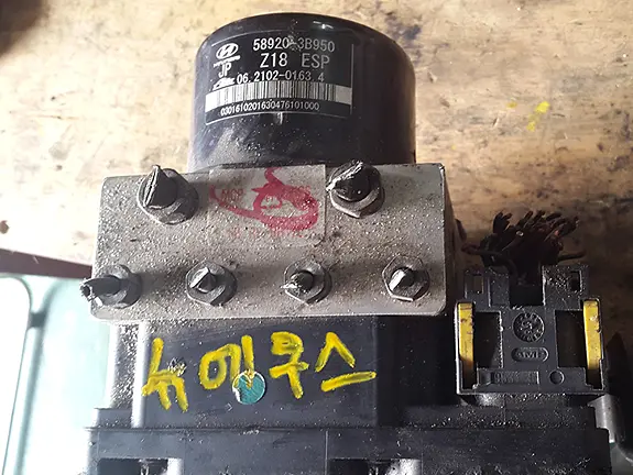 589203B950 Used Abs Hydraulic Module For Hyundai Equus 1
