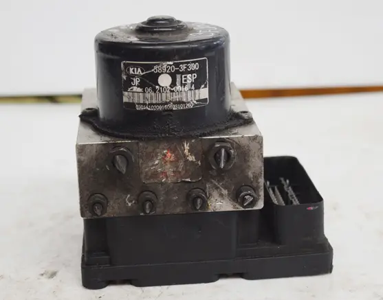 589203F300 Used Abs Module Unit  Assy For Kia Opirus 2003~2006 1