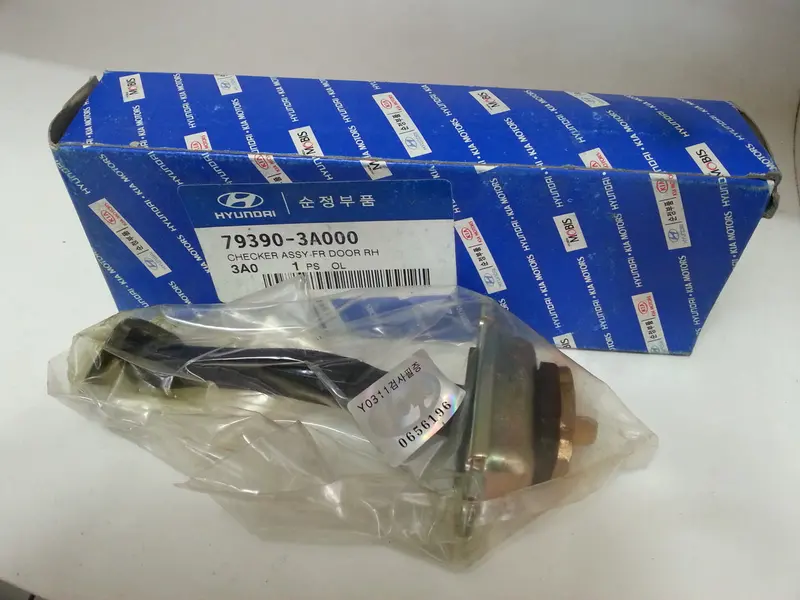 793903A000 Genuine Front Door Rh Checker For Hyundai Trajet 1999~2007, #2Ea 1