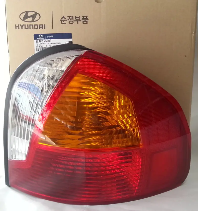 9240226000 Genuine Rear Combination Rh Lamp For Hyundai Santafe 1