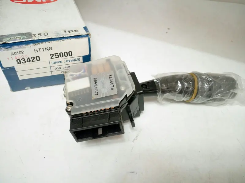 9342025000 9342025010 Genuine Lighting & T/Sig Switch For Hyundai Verna, #R 1