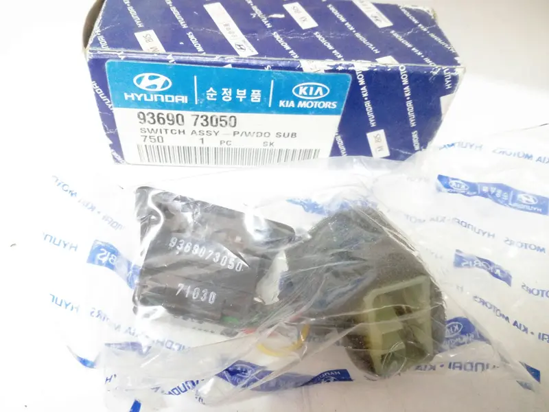 9369073050 Genuine Power Window Sub Switch For Hyundai 11Ton Truck, #B, #Y 1