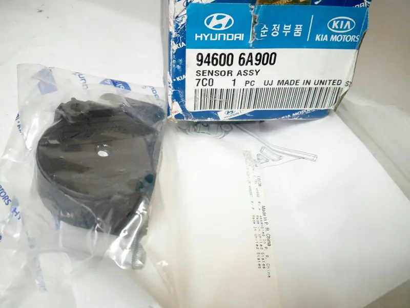 946006A900 Genuine Speed Sensor For Hyundai Ecounty, E-Mighty, Power Truck,  #J 1