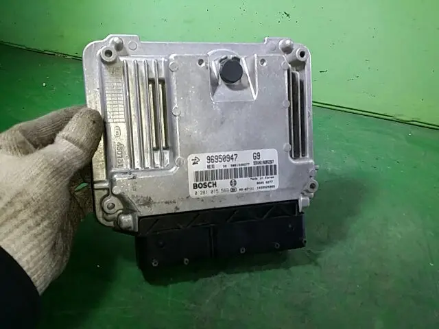 96950947 Used Ecu(Electronvic Control Unit) For Gm 1