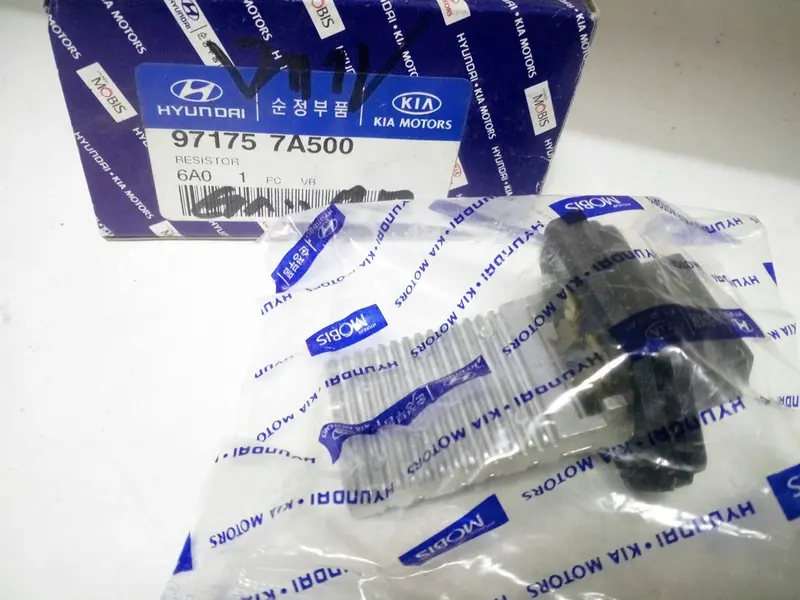 971757A500 Genuine Resistor For Hyundai Truck, #S 1