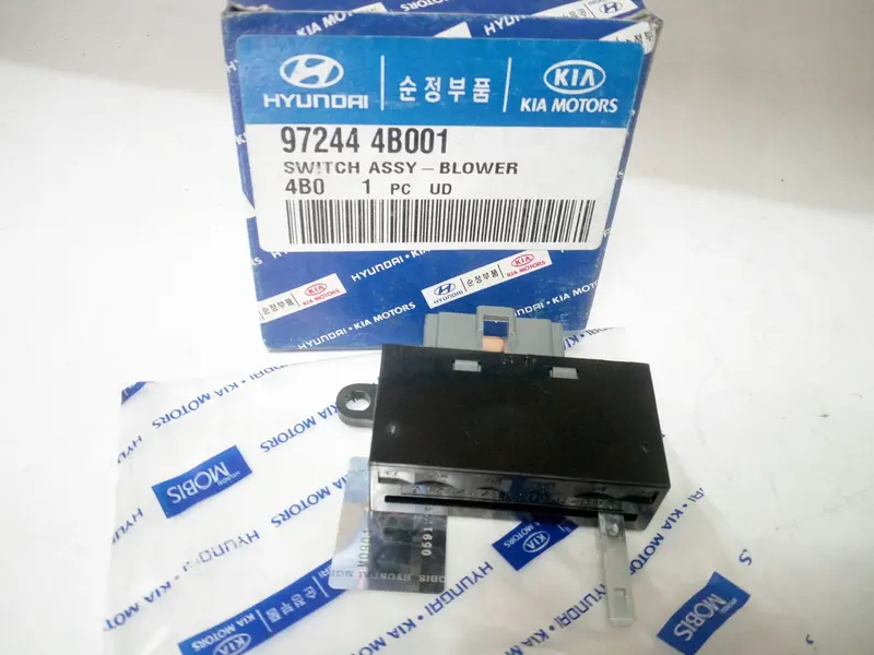 972444B001 Genuine Blower Switch For Hyundai Porter, Grace 1