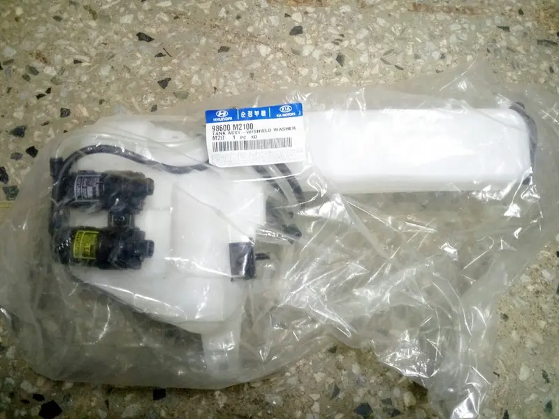 98600M2100 98600M2100ds Genuine W/Shield Washer Tank For Hyundai Santamo, #P 1