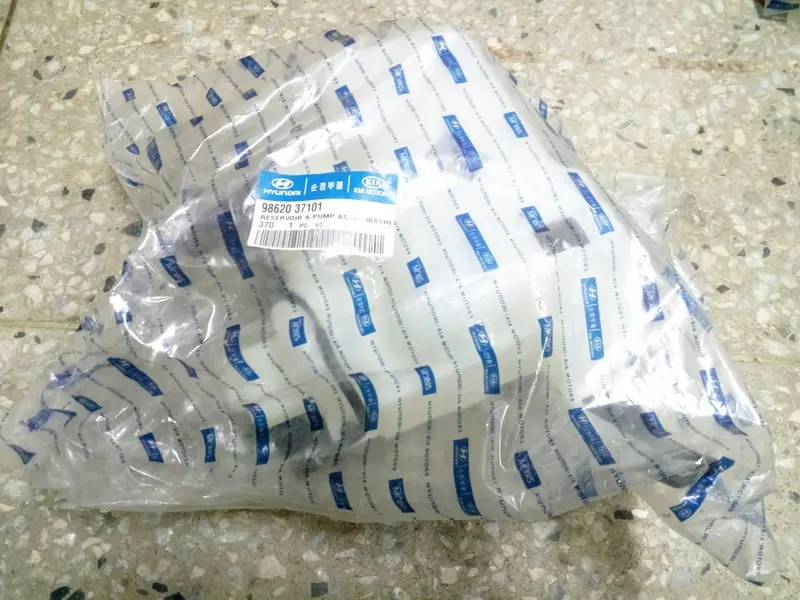 9862037101 Genuine Washer Reservoir & Pump For Hyundai Grandeur/Dynasty, #P 1