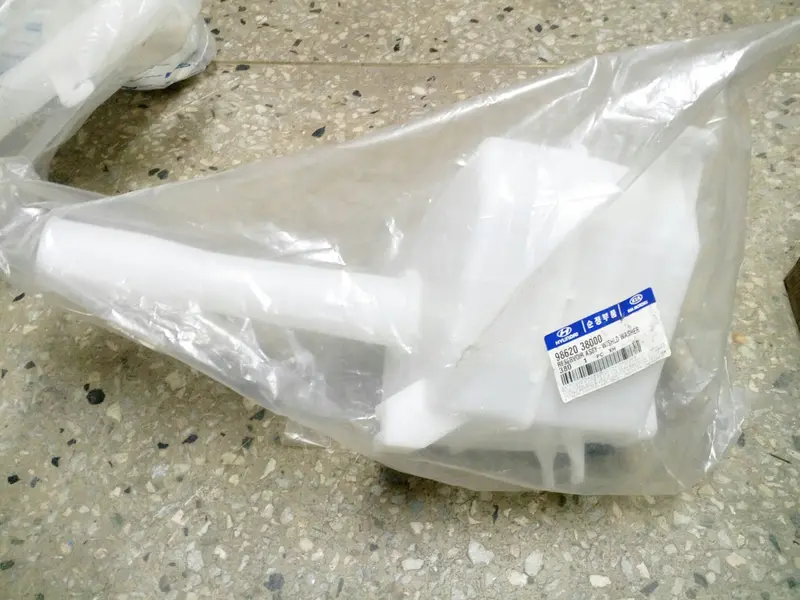 9862038000 Genuine W/Shld Washer  Reservoir For Hyundai Sonata Ef, #P 1