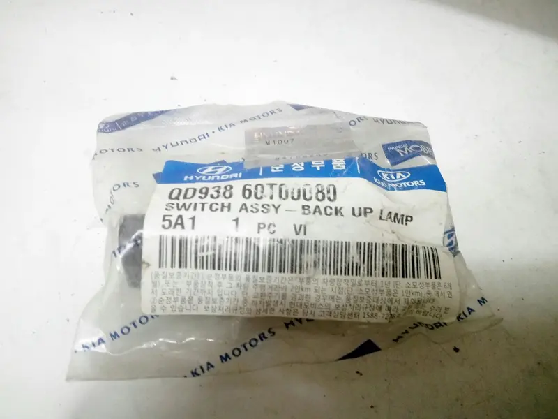 Qd93860t00080 Genuine Back Up Lamp Switch For Hyundai E-County, #K 1